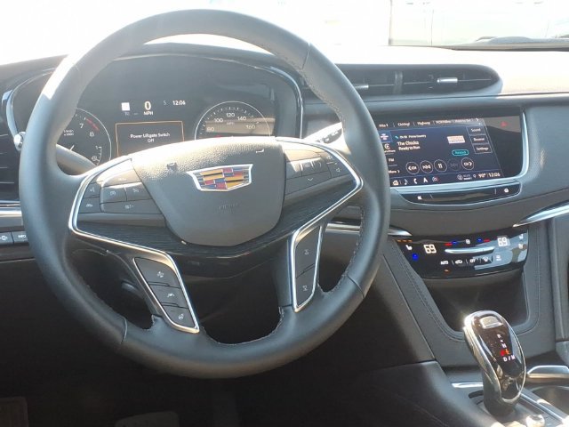 2026 Cadillac XT5 Premium Luxury - Photo 8