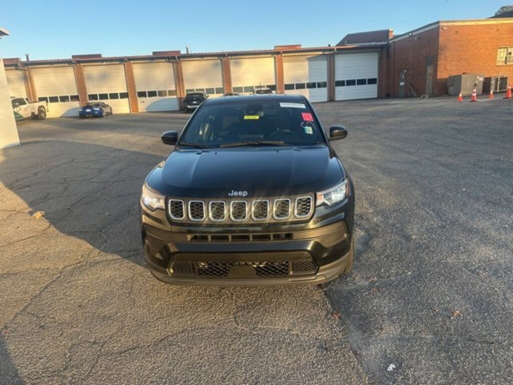 Used 2024 Jeep Compass Sport SUV
