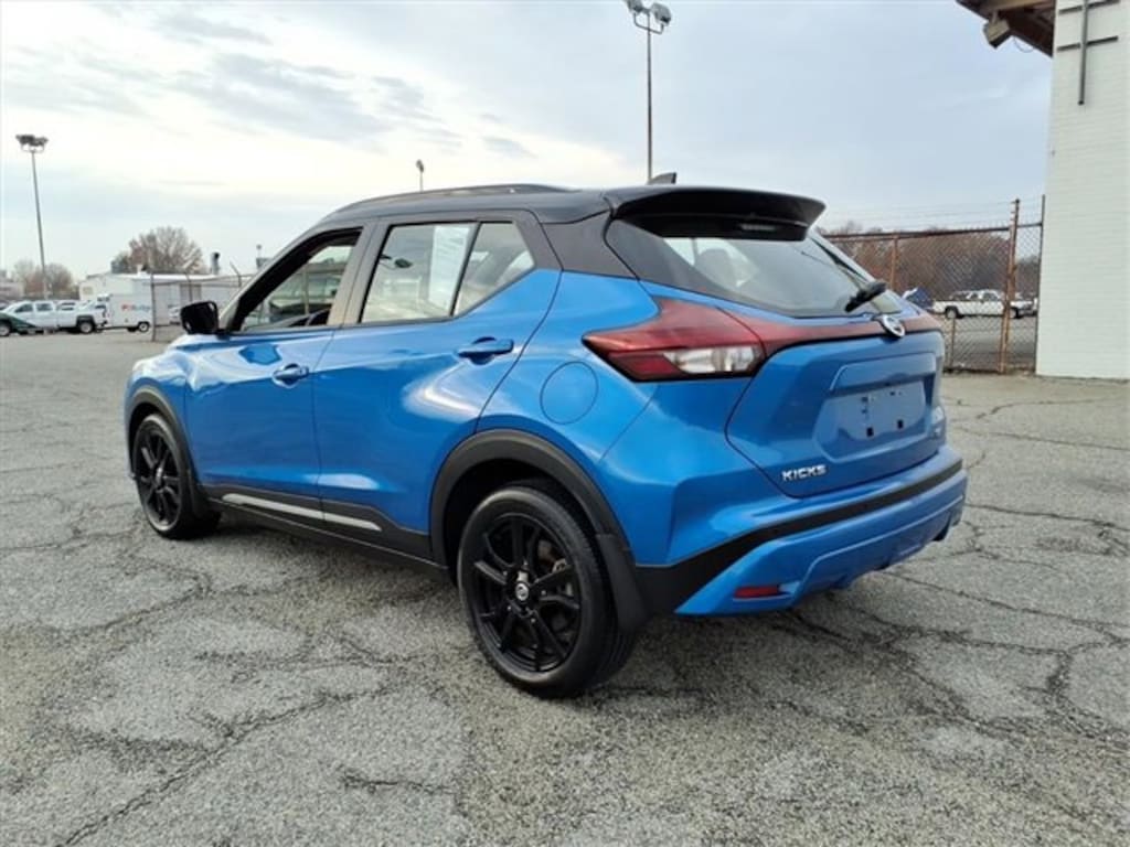 Used 2021 Nissan Kicks SR SUV