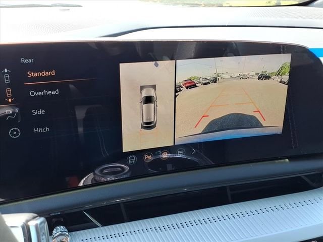 2026 Cadillac OPTIQ Luxury - Photo 10