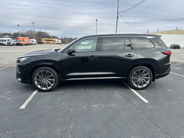 2025 Lexus TX Luxury's photo