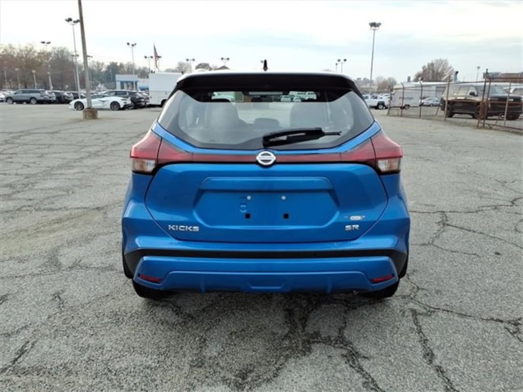 Used 2021 Nissan Kicks SR SUV