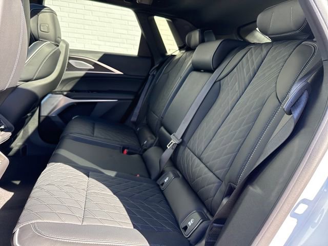 2026 Cadillac LYRIQ V Premium - Photo 7