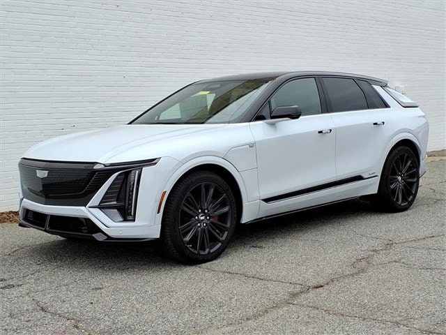 2026 Cadillac LYRIQ V's photo