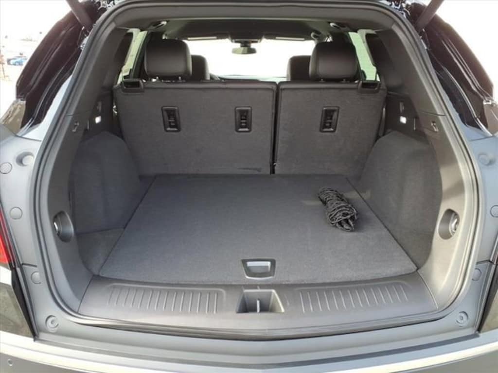 New 2026 CADILLAC XT5 Luxury SUV