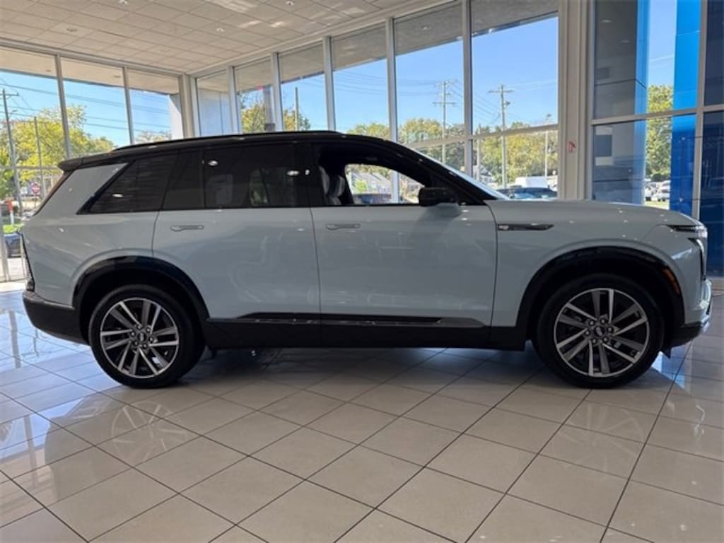 New 2026 CADILLAC VISTIQ Sport SUV