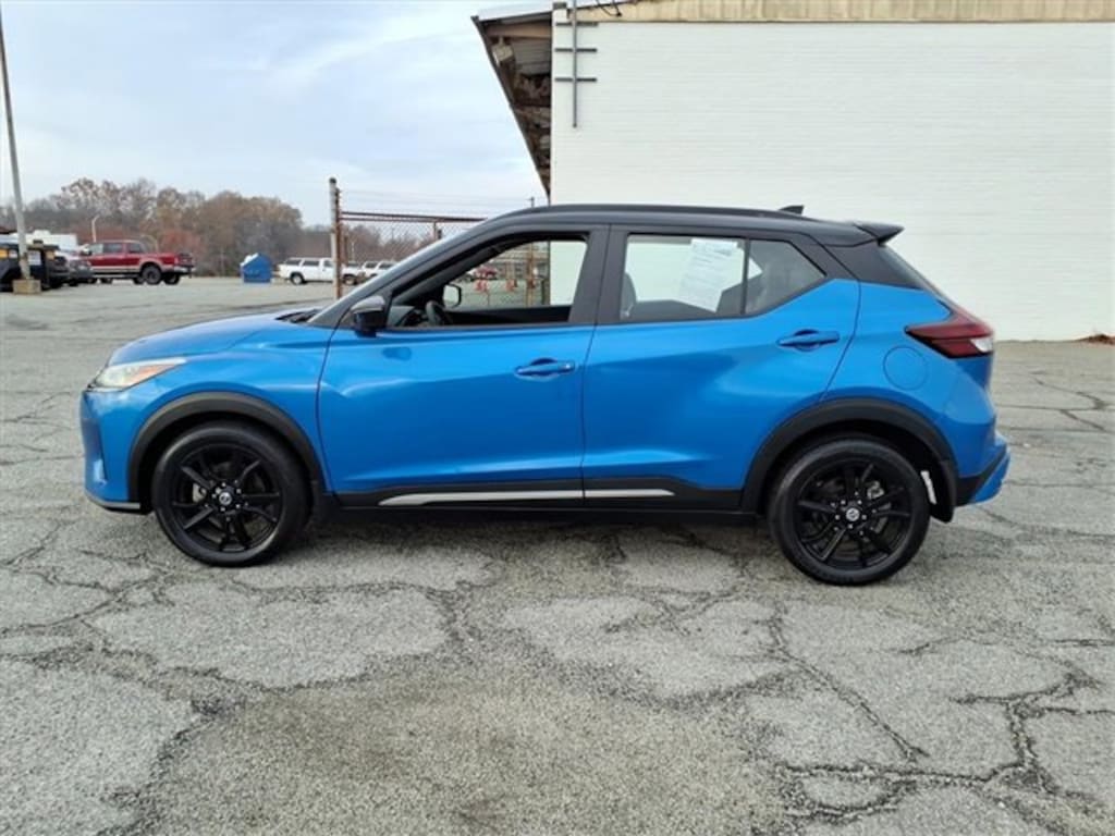 Used 2021 Nissan Kicks SR SUV