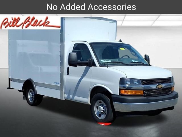2025 Chevrolet Express 3500 139" WB's photo