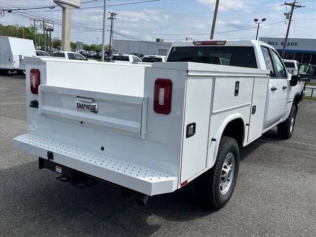 2025 Chevrolet Silverado 2500HD photo 3