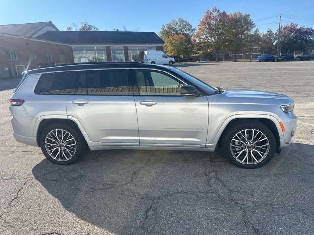 2024 Jeep Grand Cherokee L Summit Reserve photo 4