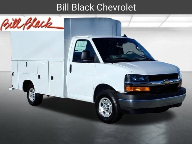 2026 Chevrolet Express 3500 139" WB's photo