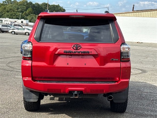 2022 Toyota 4Runner SR5 photo 4