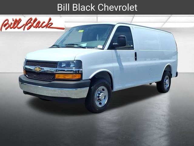 2026 Chevrolet Express 2500 Work Van HD's photo