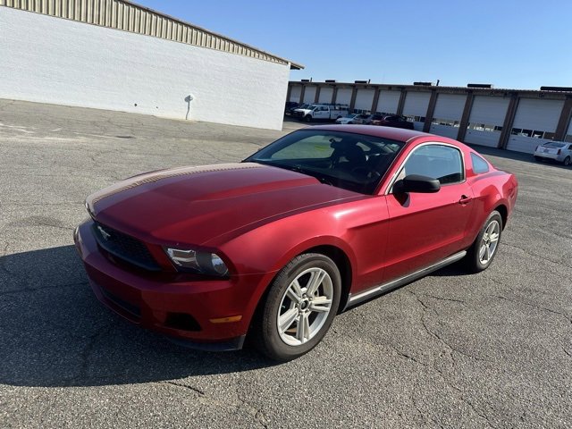 2010 Ford Mustang V6 photo 2