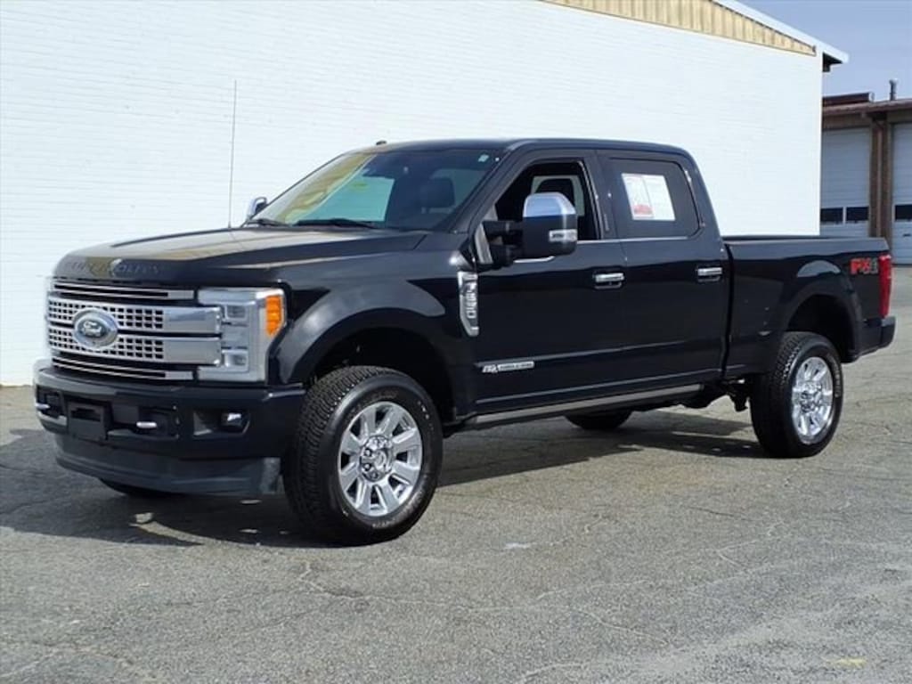 Used 2017 Ford Super Duty F-250 SRW Lariat