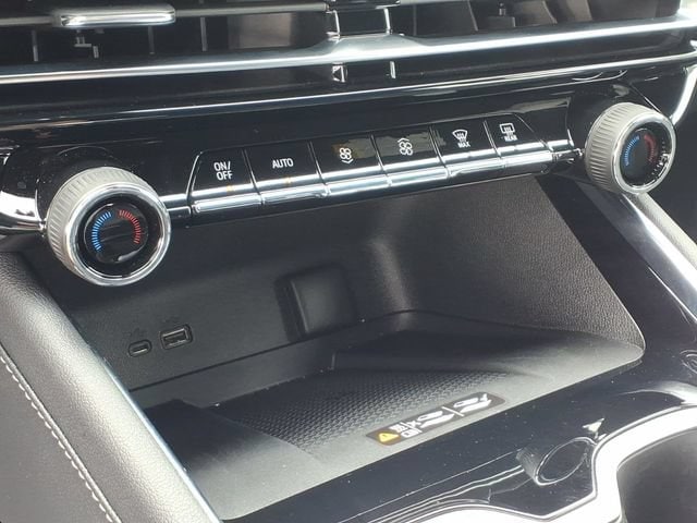 2026 Chevrolet Traverse LT - Photo 14