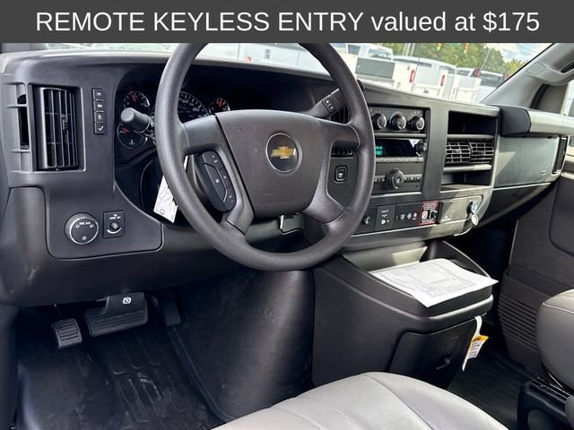2025 Chevrolet Express Cargo Work Van - Photo 11