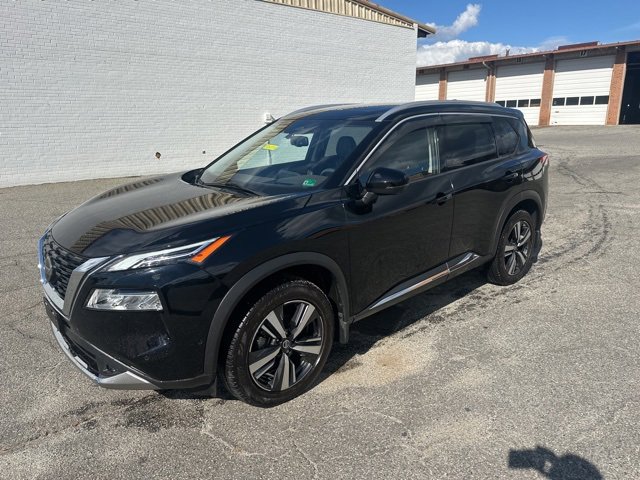 2021 Nissan Rogue Platinum photo 2