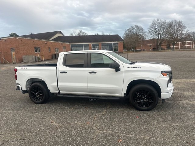 2023 Chevrolet Silverado 1500 Custom photo 4