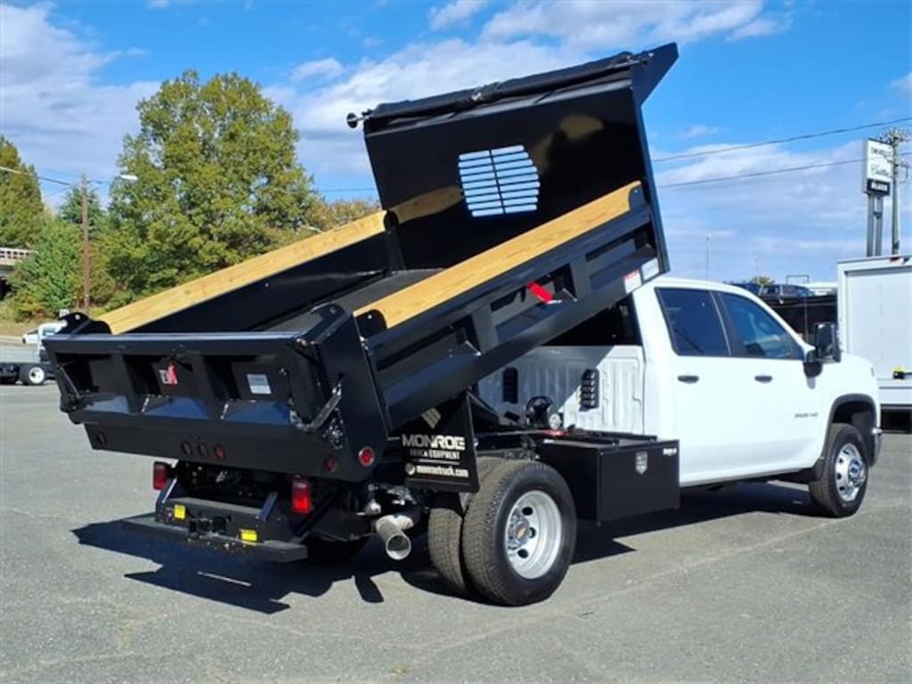 New 2025 Chevrolet Silverado 3500 HD Chassis Cab Work Truck Truck
