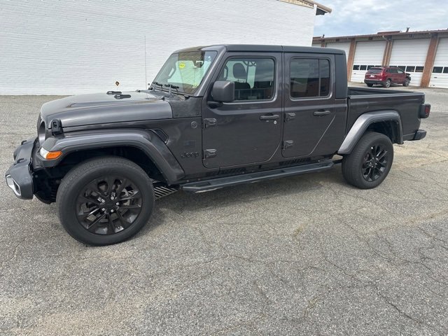 2022 Jeep Gladiator Sport S photo 2