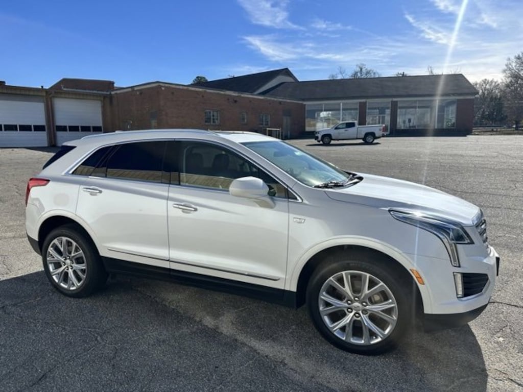 Used 2019 CADILLAC XT5 Luxury FWD SUV