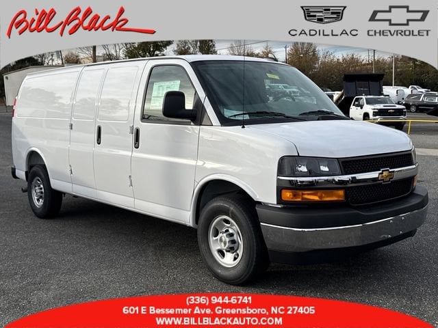 2025 Chevrolet Express Base's photo