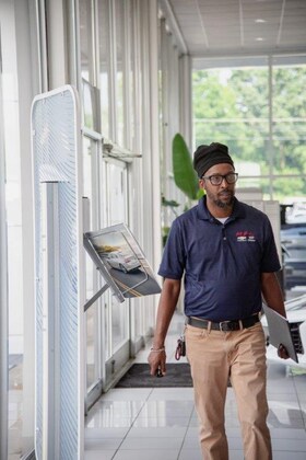 Staff member JAY DORSETT from 1061c1e86a97