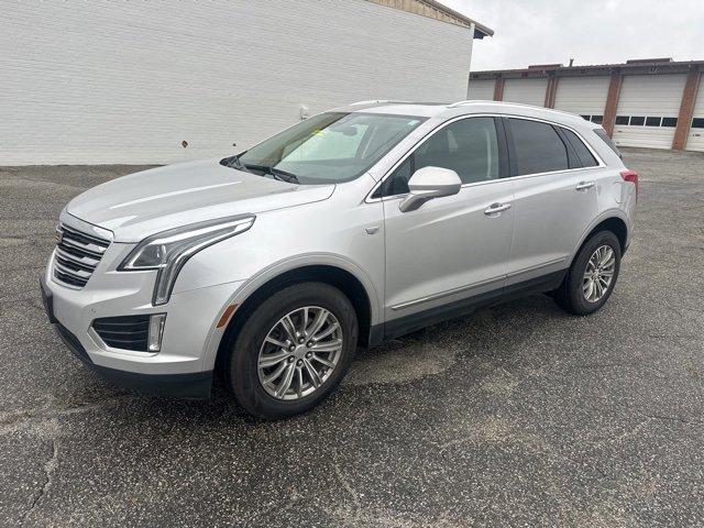 2017 Cadillac XT5 Luxury photo 2