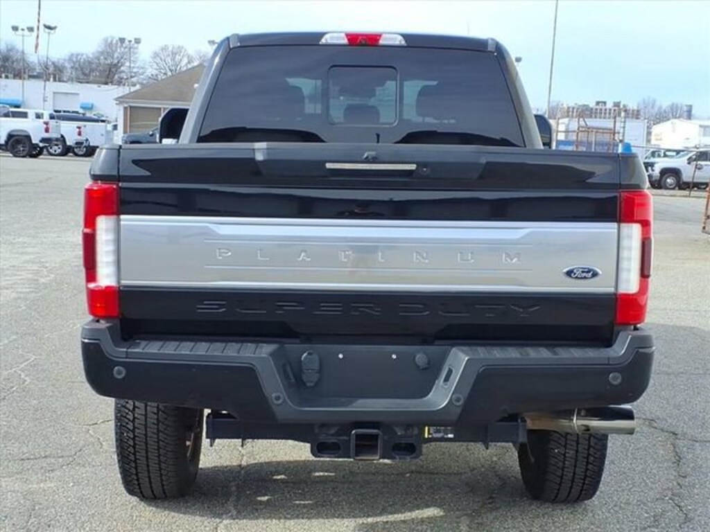 Used 2017 Ford Super Duty F-250 SRW Lariat