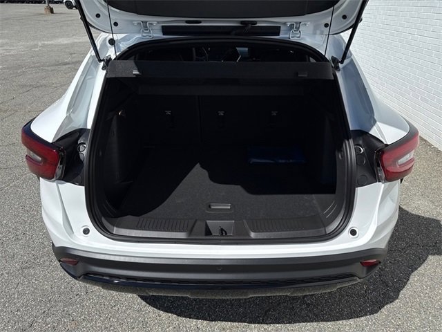 2025 Chevrolet Trax photo 4