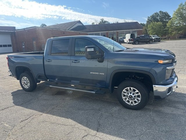 2024 Chevrolet Silverado 2500HD LT photo 4