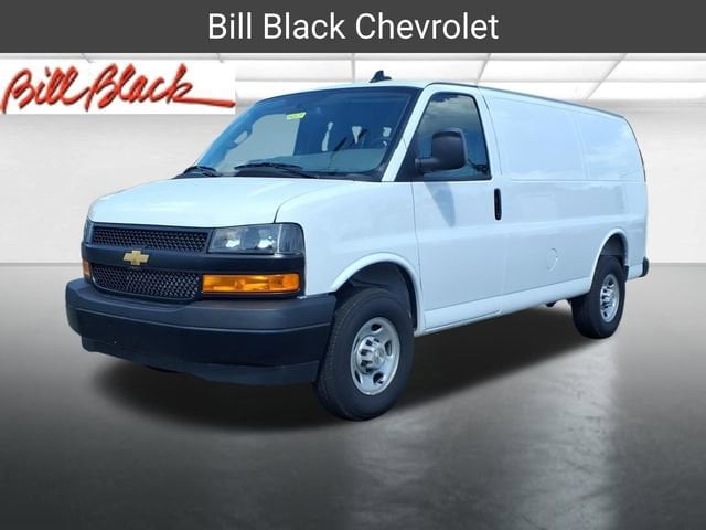2025 Chevrolet Express 2500 Work Van HD's photo