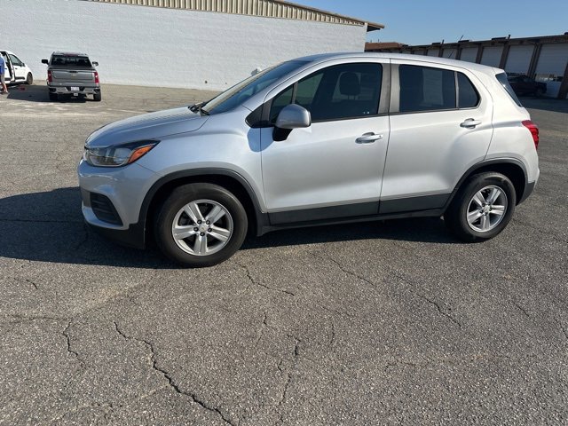 2020 Chevrolet Trax LS photo 2
