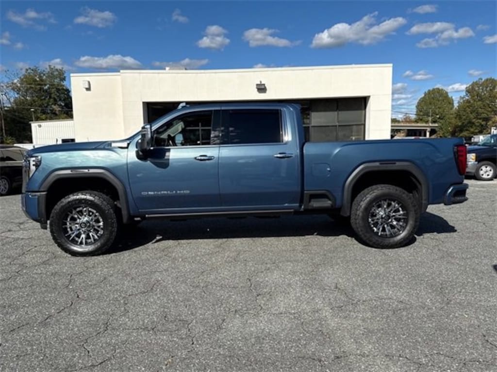 Used 2025 GMC Sierra 2500 HD Denali Truck