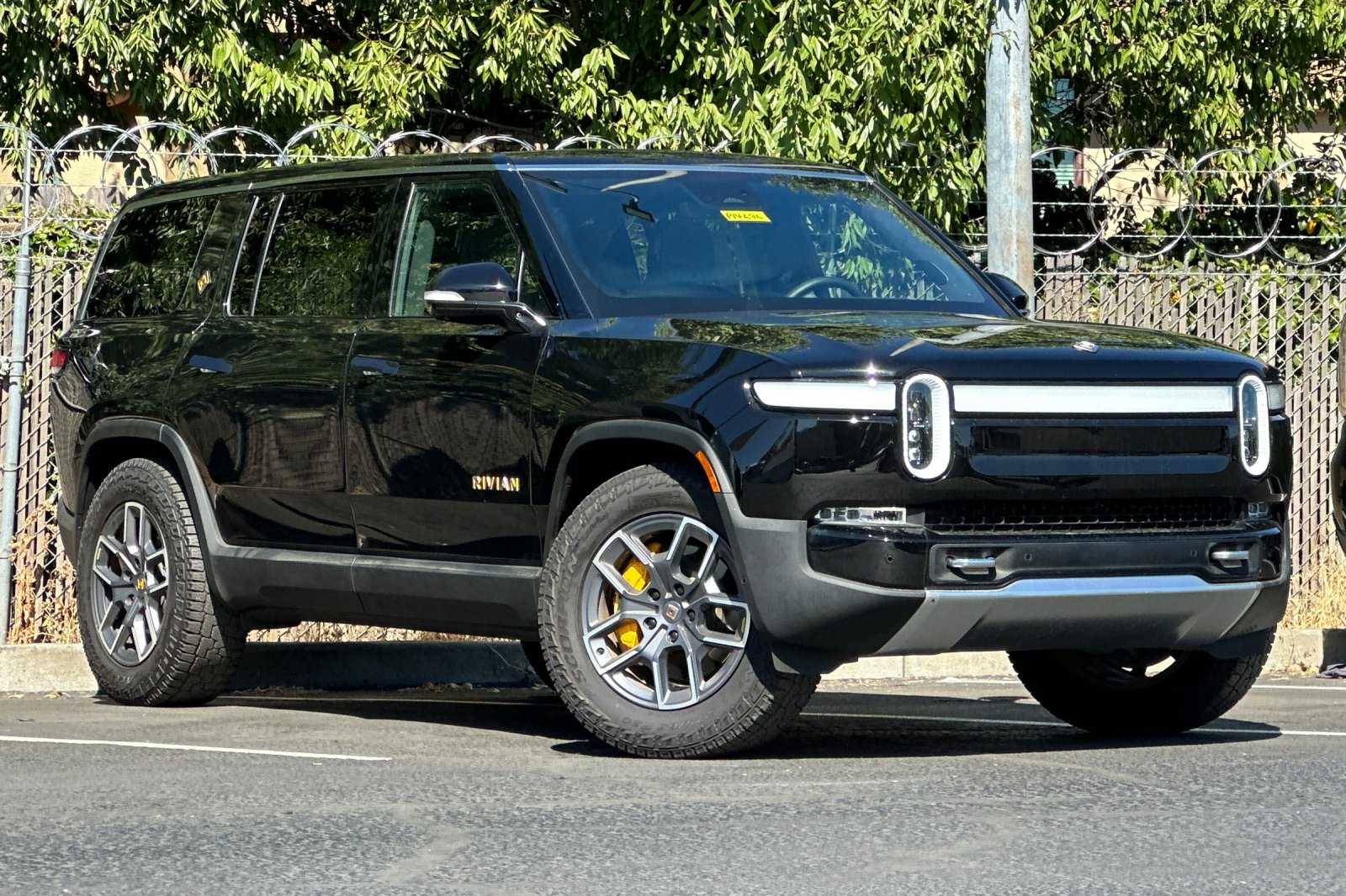 Used 2023 Rivian R1S Adventure with VIN 7PDSGABA6PN019304 for sale in Brentwood, CA