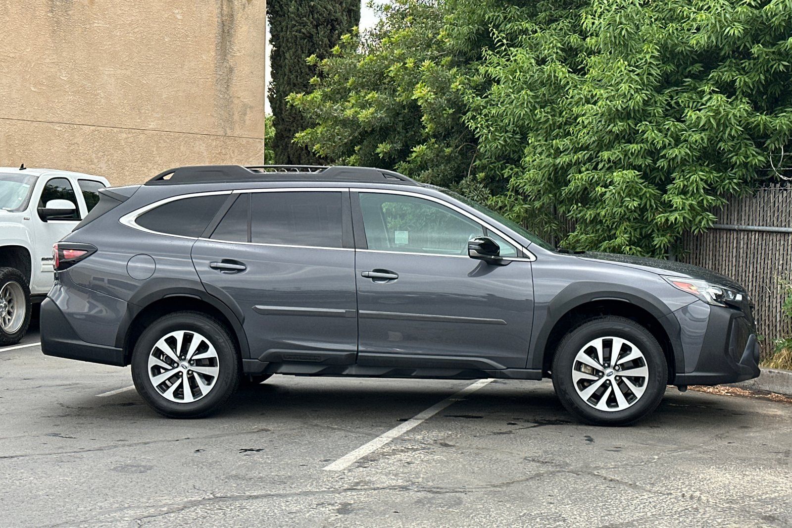 2023 Subaru Outback Premium photo 5
