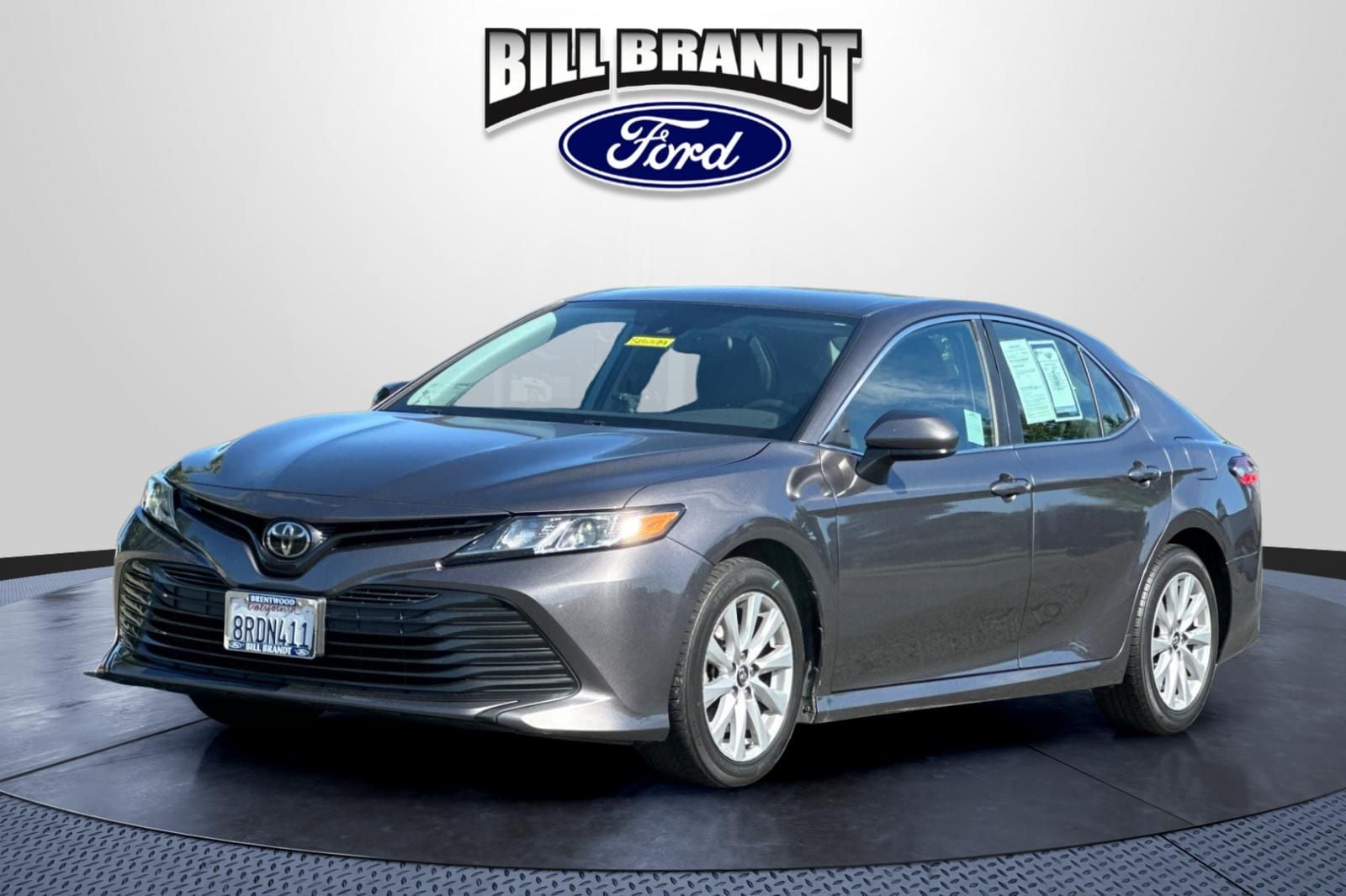 2020 Toyota Camry LE photo 6