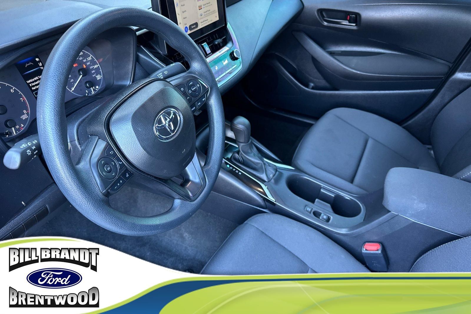 2025 Toyota Corolla LE photo 2