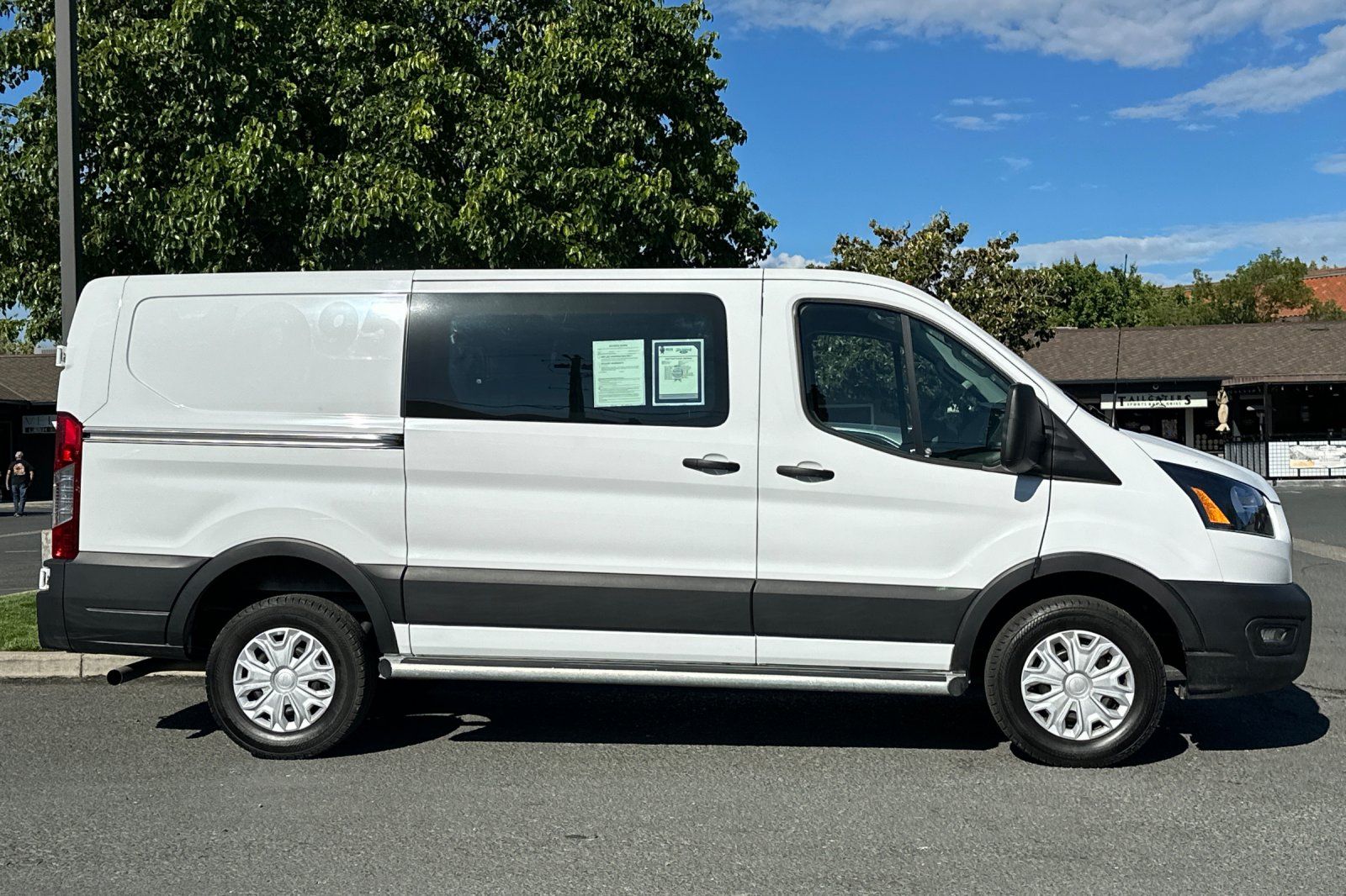 2024 Ford Transit-250 Base photo 5