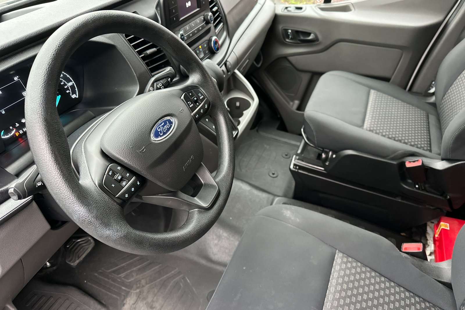 2024 Ford Transit photo 4