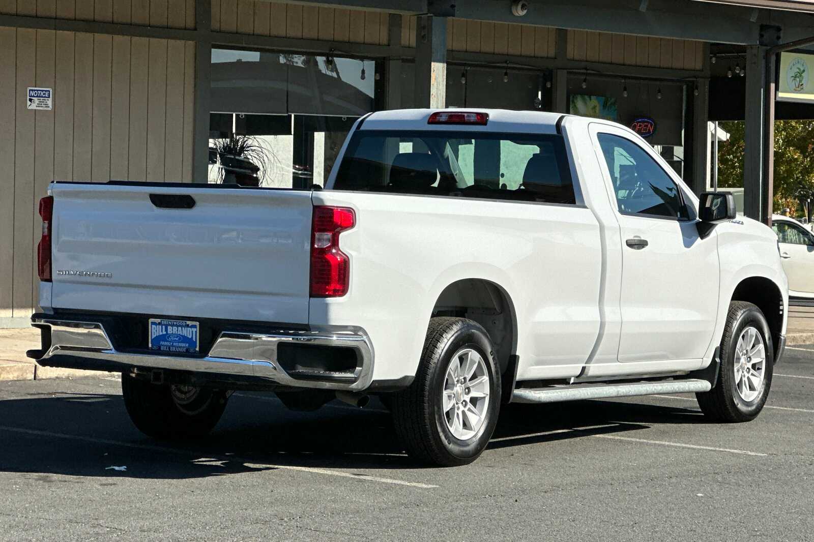 2024 Chevrolet Silverado 1500 photo 3