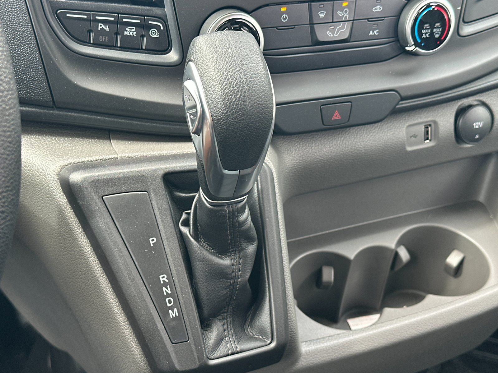 2025 Ford Transit Van Base - Photo 18