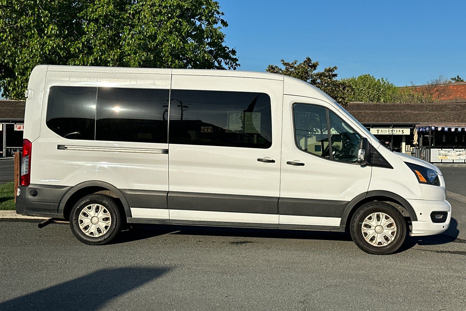 2024 Ford Transit-350 XLT photo 5
