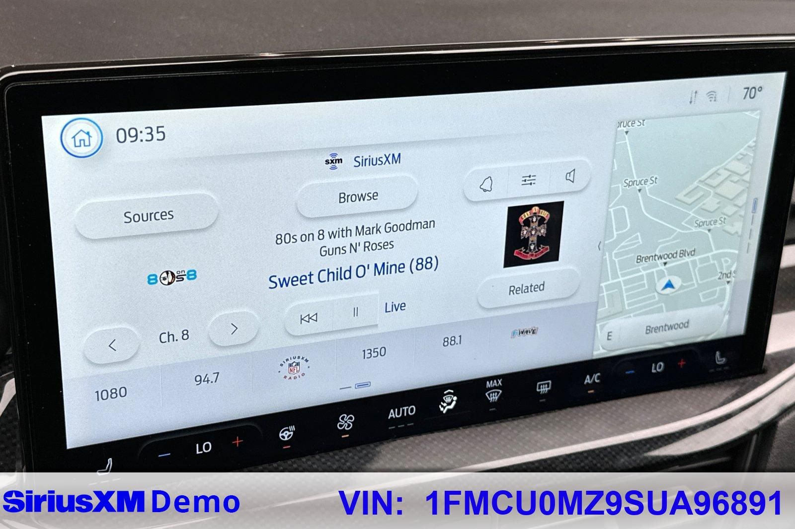 2025 Ford Escape Hybrid ST-Line photo 5