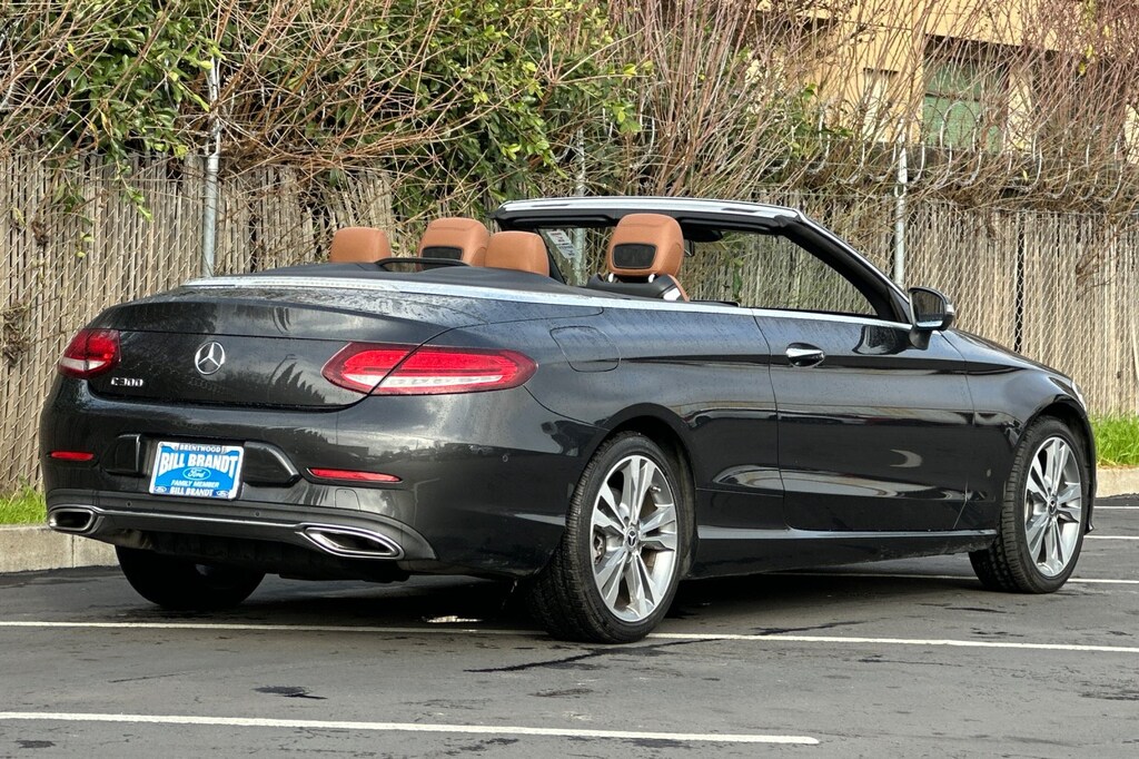 2022 Mercedes Benz C 300 photo 3
