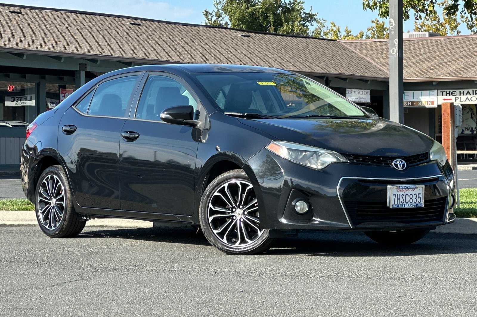 2015 Toyota Corolla Plus photo 2