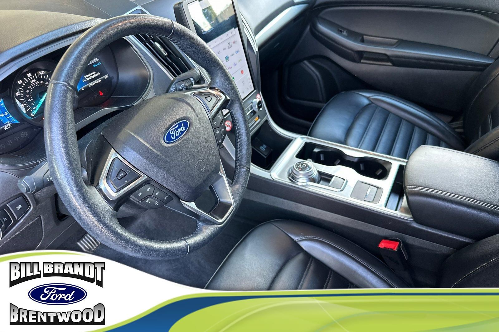 2024 Ford Edge SEL photo 2