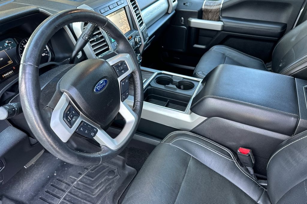 Used 2017 Ford F-350SD Lariat Truck