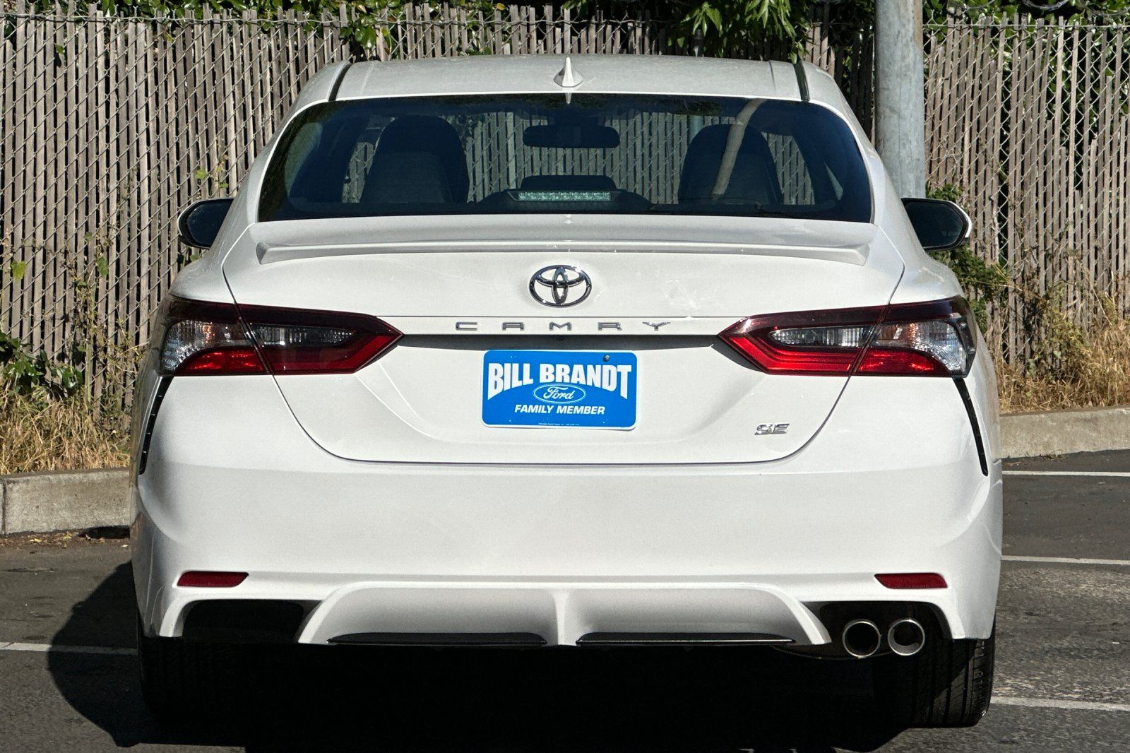 2023 Toyota Camry SE photo 6